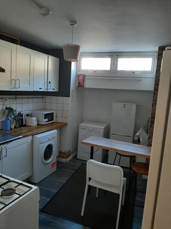 Single Bedroom With Wifi Off Bricklane 3 Лондон Экстерьер фото
